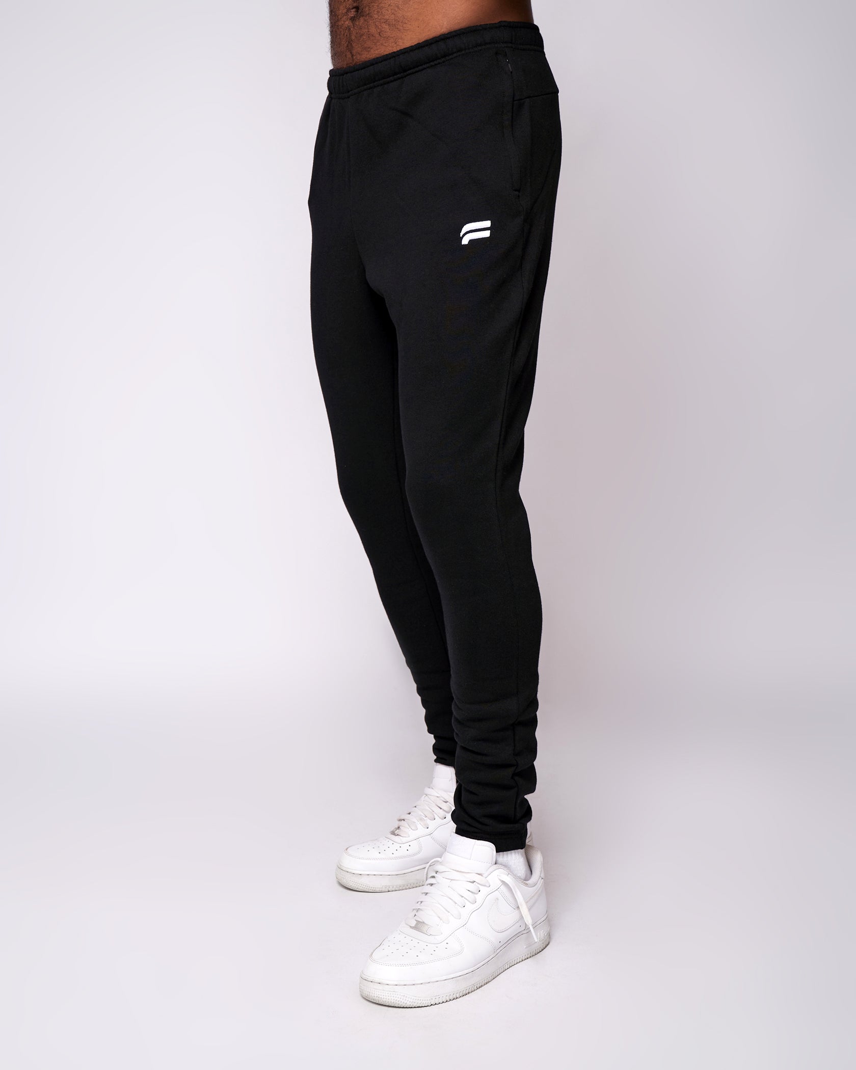 Nike essential jogger hot sale