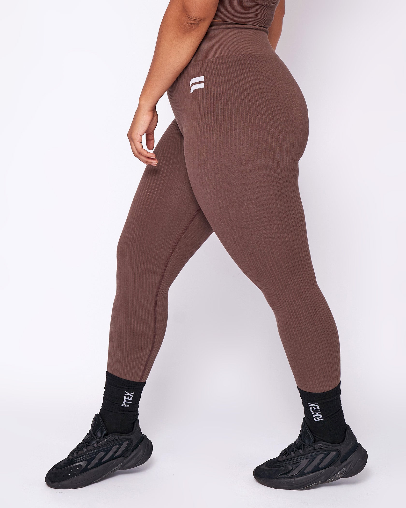 Ribbed Seamless High Waisted Leggings with Contrast Knees in Fennel Se –  Bmaes Boutique